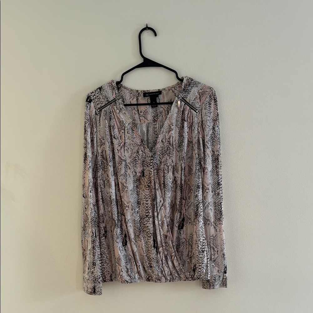INC International Concepts Gray and Tan Relaxed Ruched Blouse